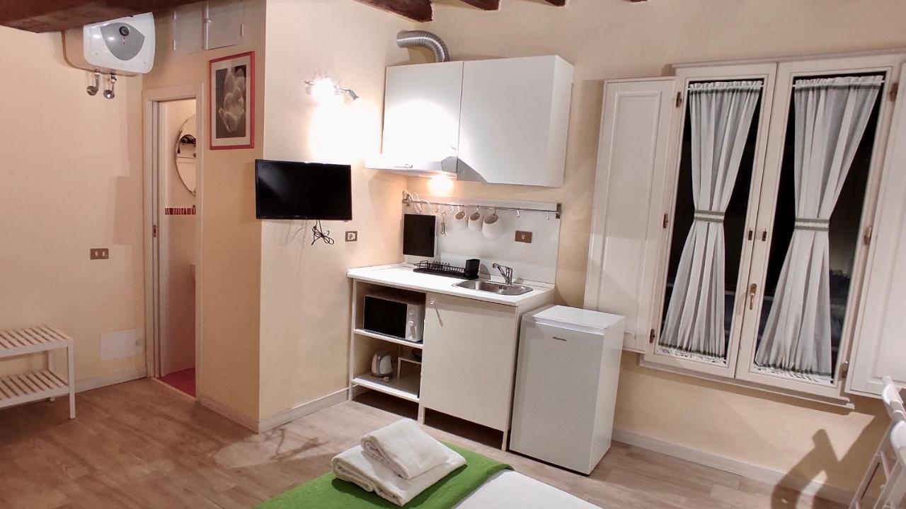Appartamento Mughetto Florens Exteriör bild